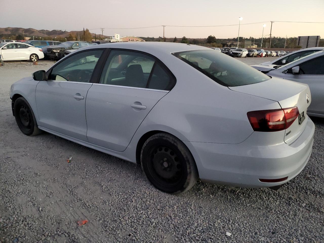 VIN 3VW2B7AJ4HM393879 2017 VOLKSWAGEN JETTA no.2