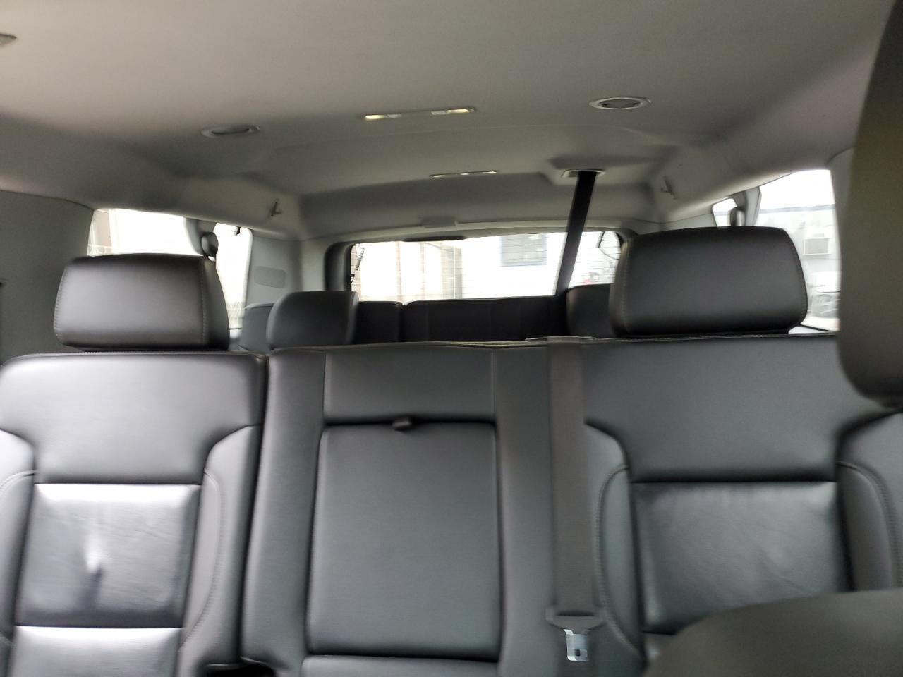 2020 Chevrolet Suburban - Image 10