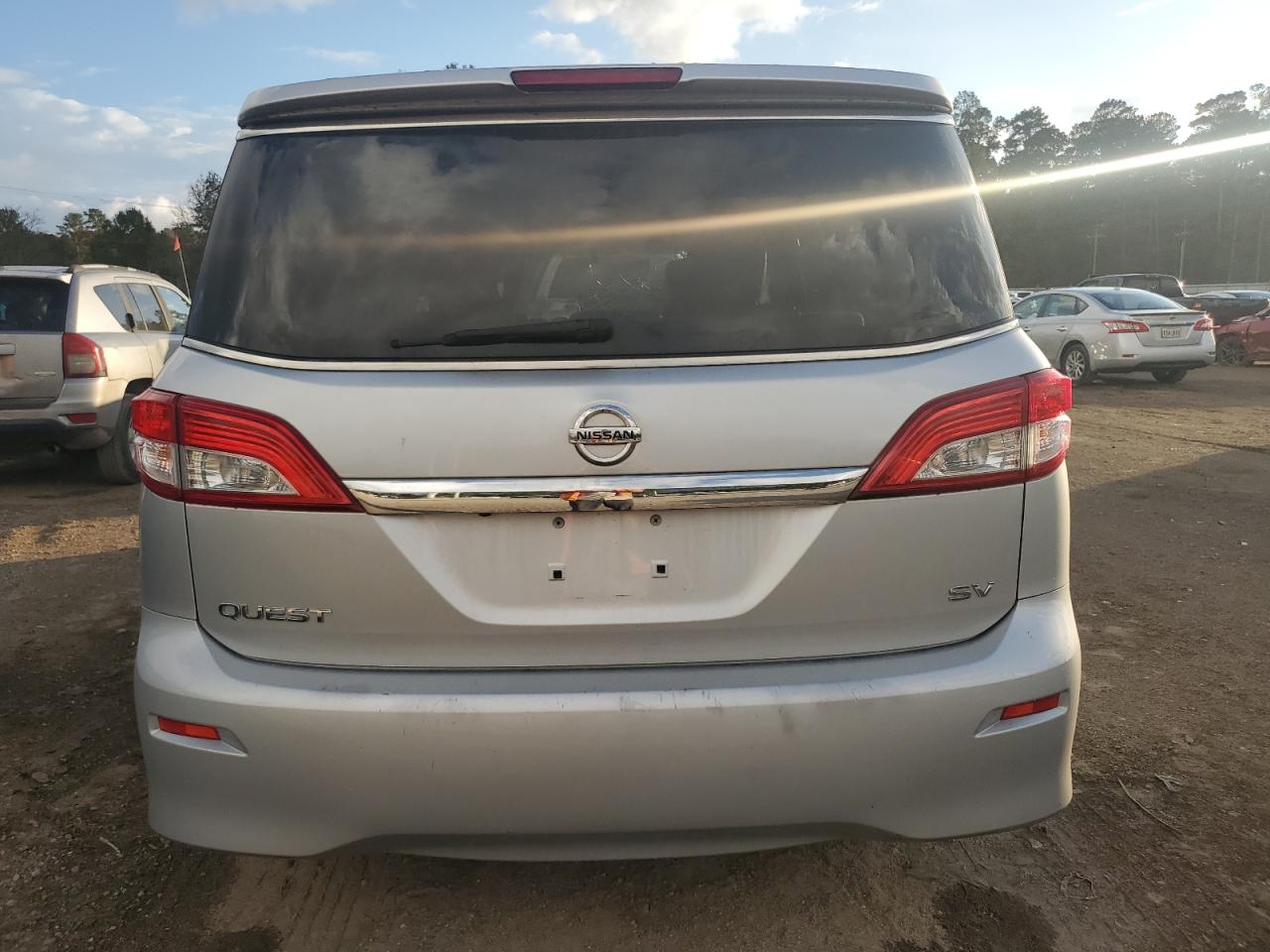 2015 Nissan Quest - Image 6
