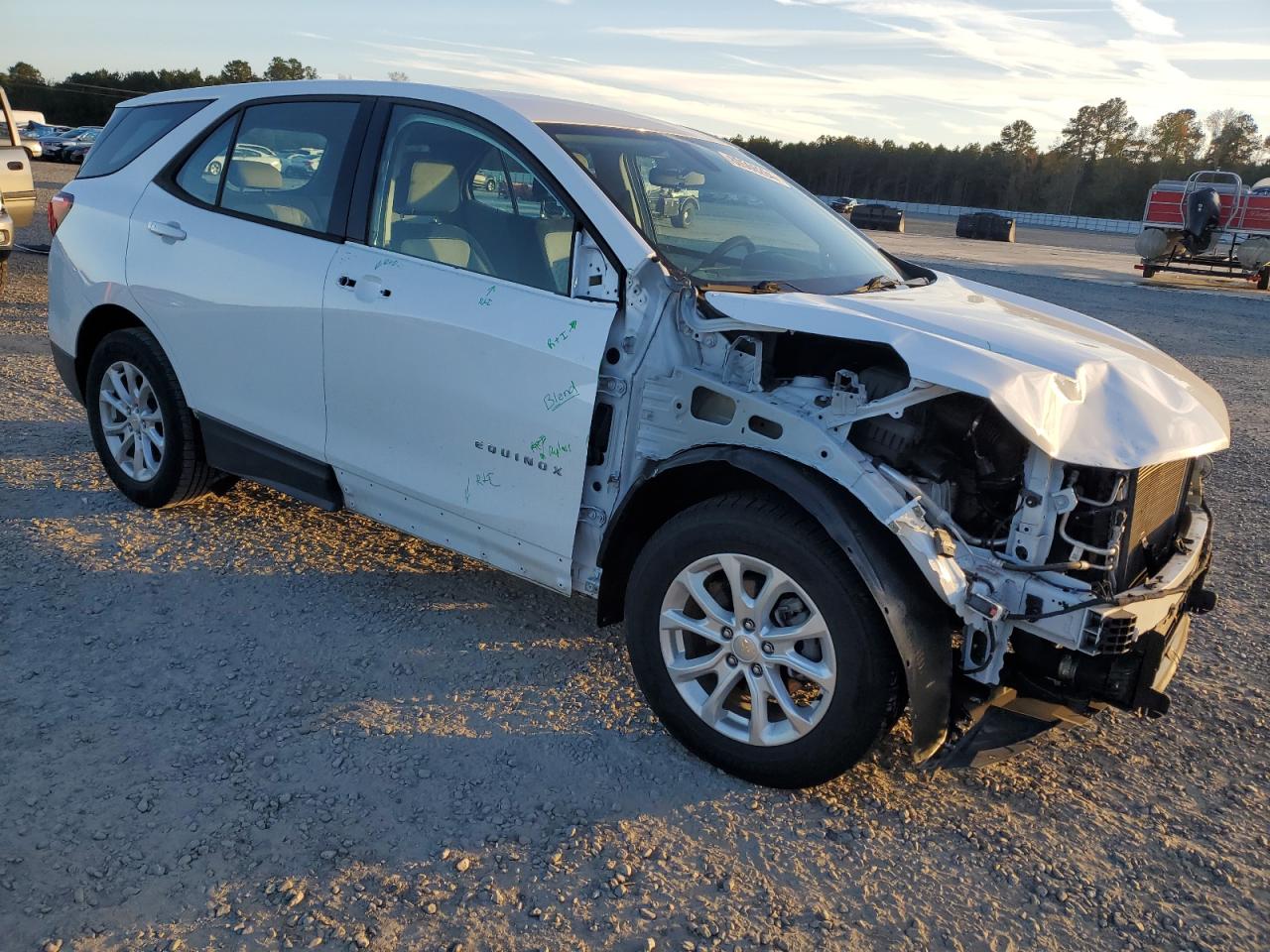 2019 Chevrolet Equinox - Image 4