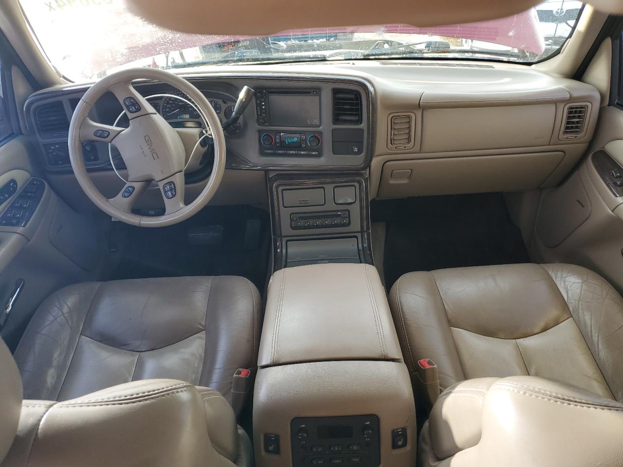 2005 GMC Yukon - Image 8