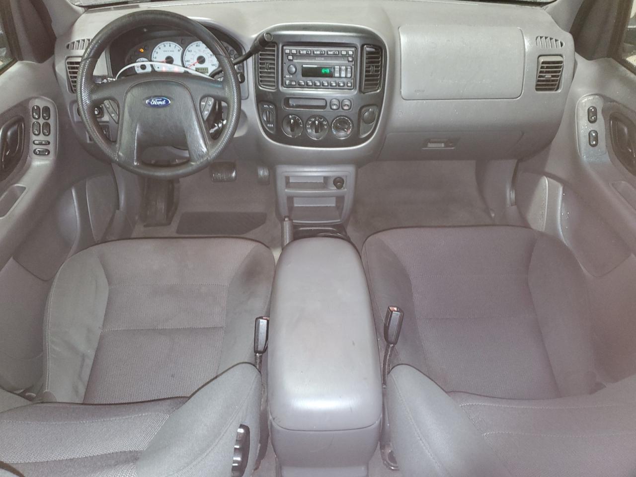 2002 Ford Escape - Image 8