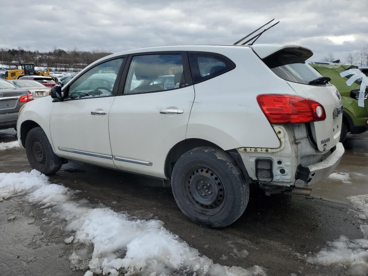 2011 Nissan Rogue - Image 2