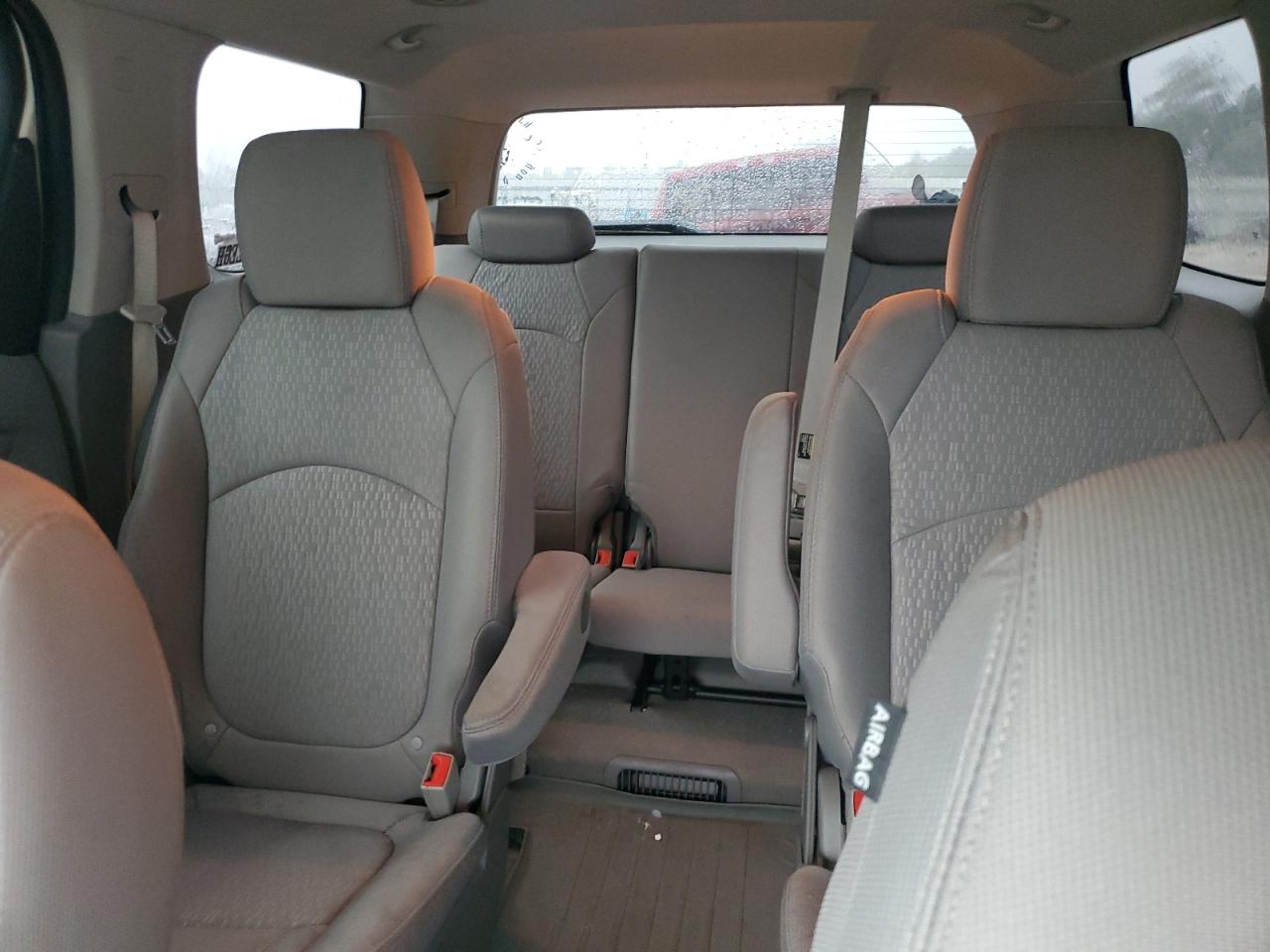 2013 GMC Acadia - Image 10