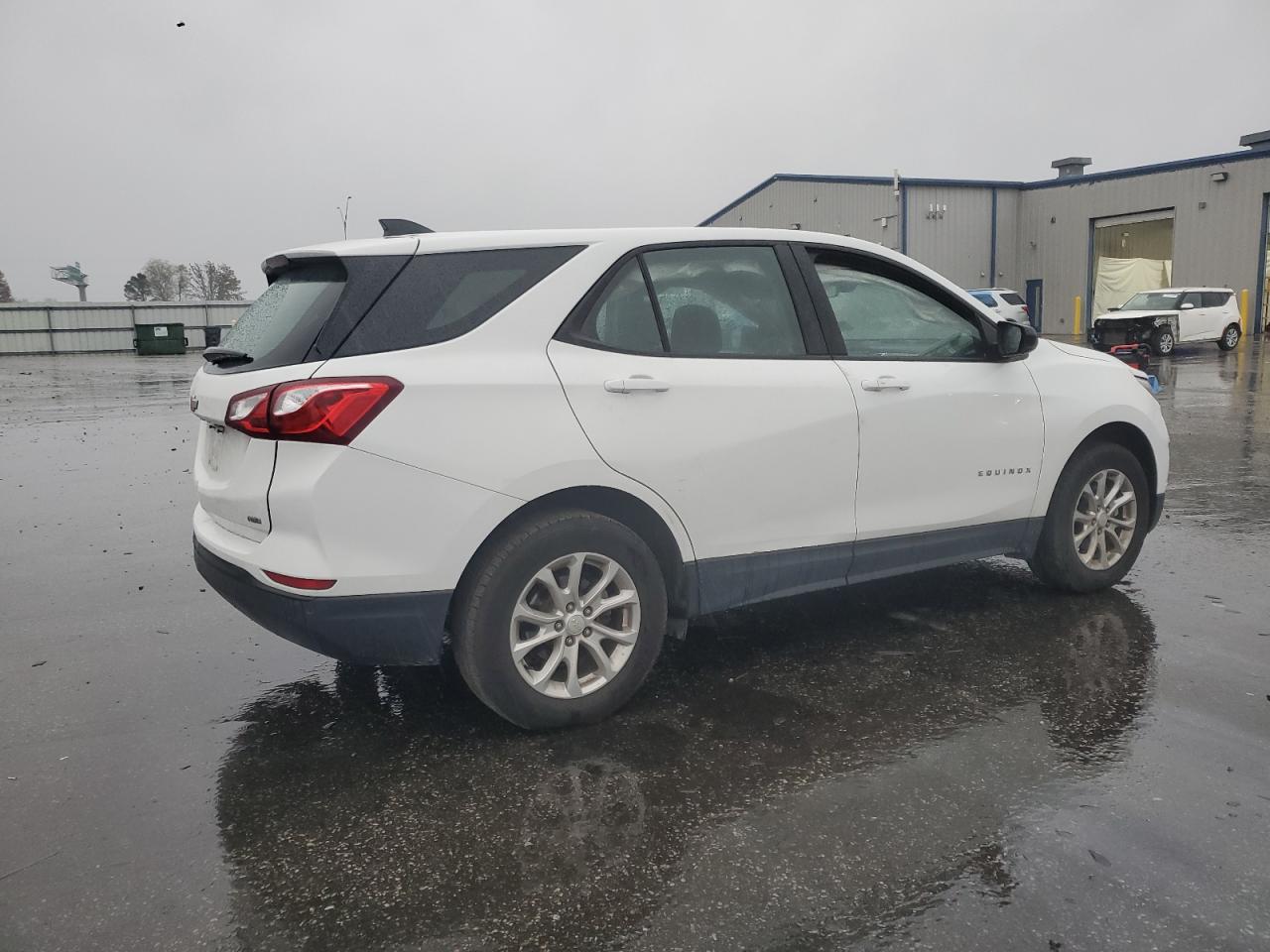2020 Chevrolet Equinox - Image 3