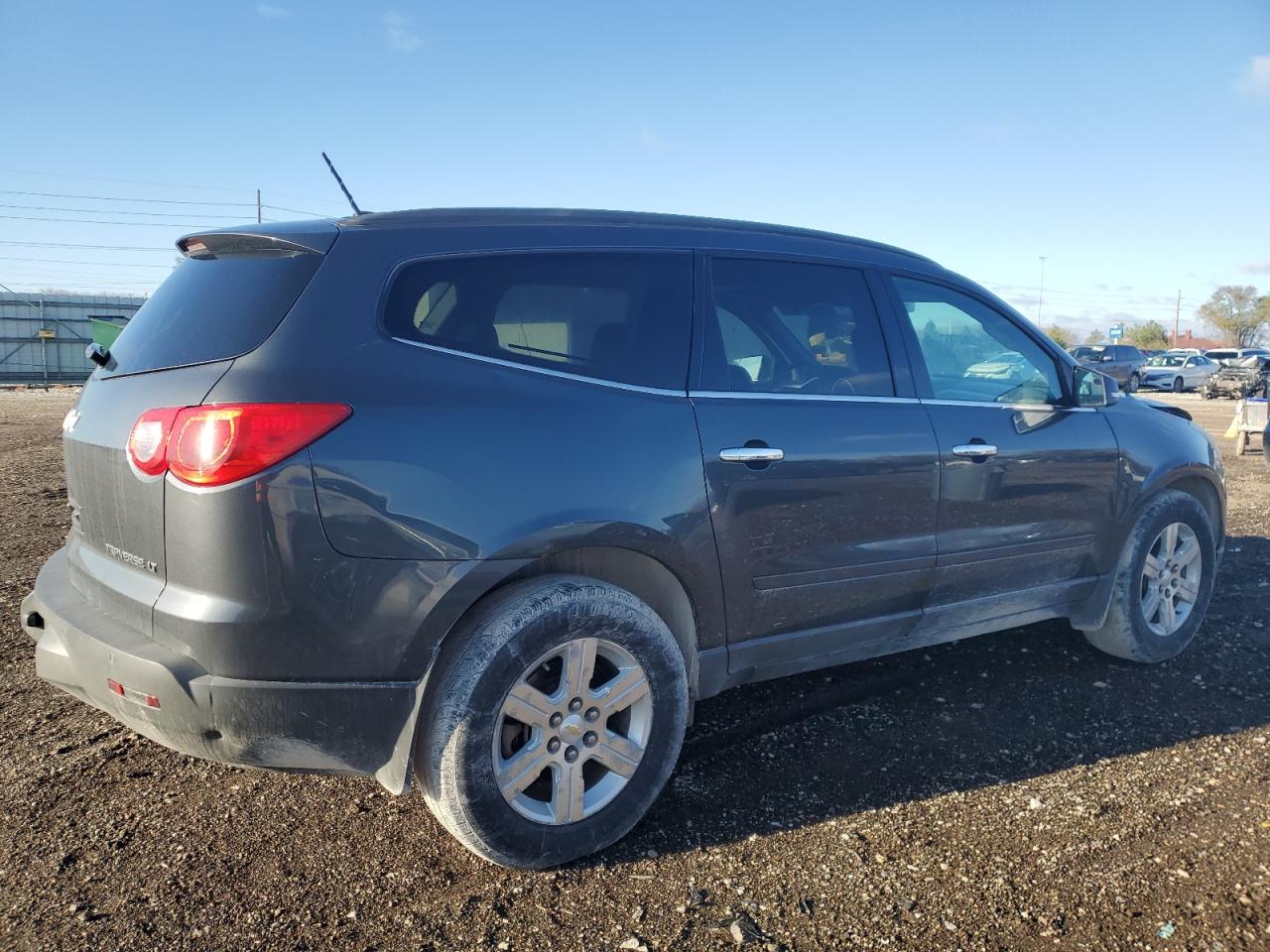 2010 Chevrolet Traverse - Image 3