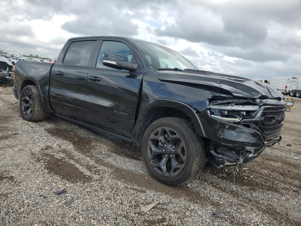 2022 RAM 1500 - Image 4
