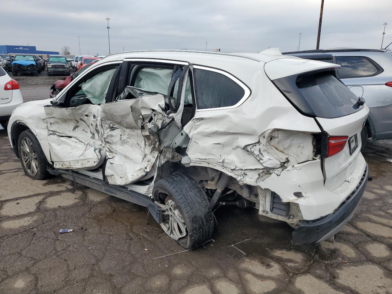 2017 BMW X1 - Image 2