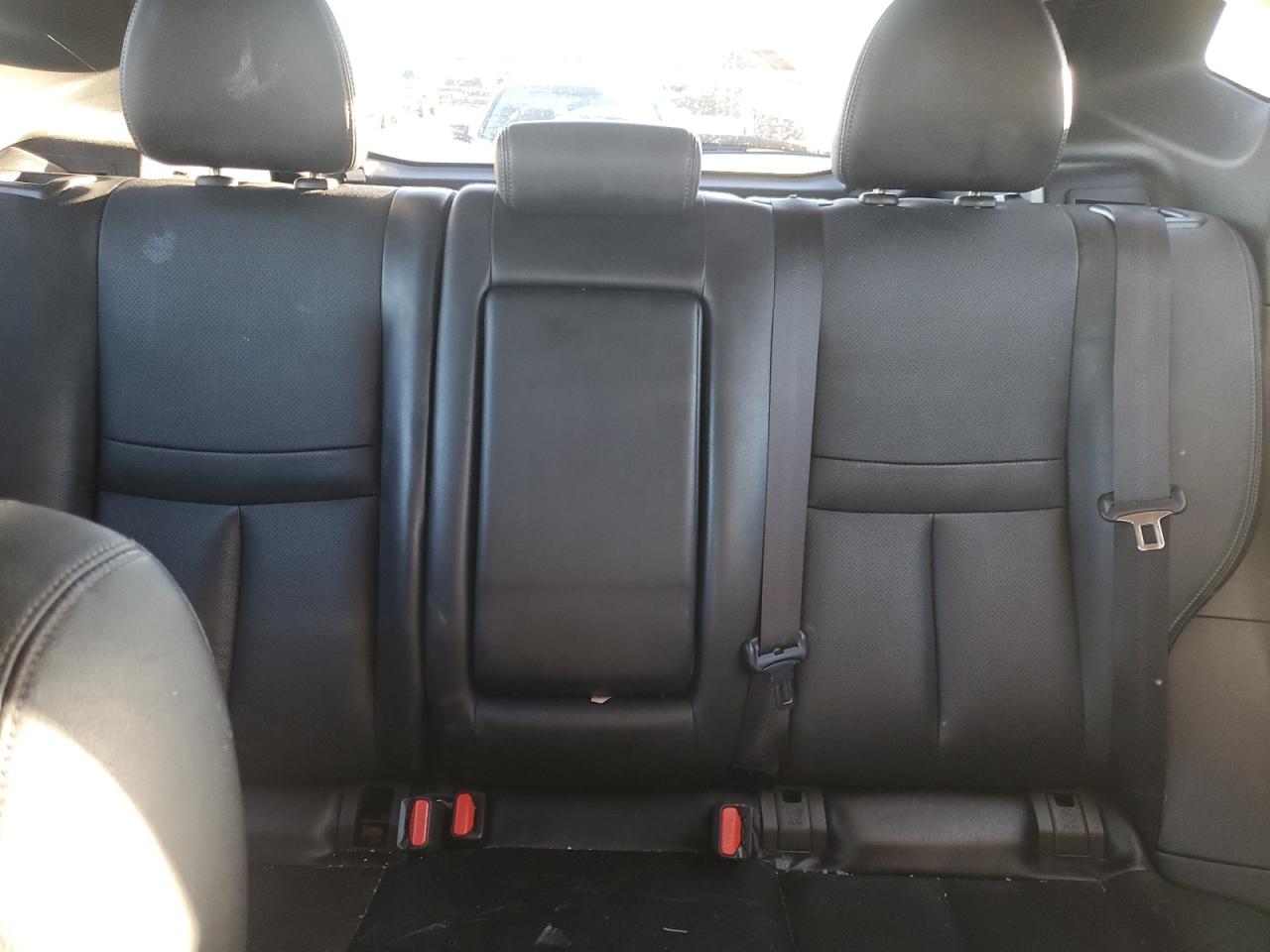 2017 Nissan Rogue - Image 10