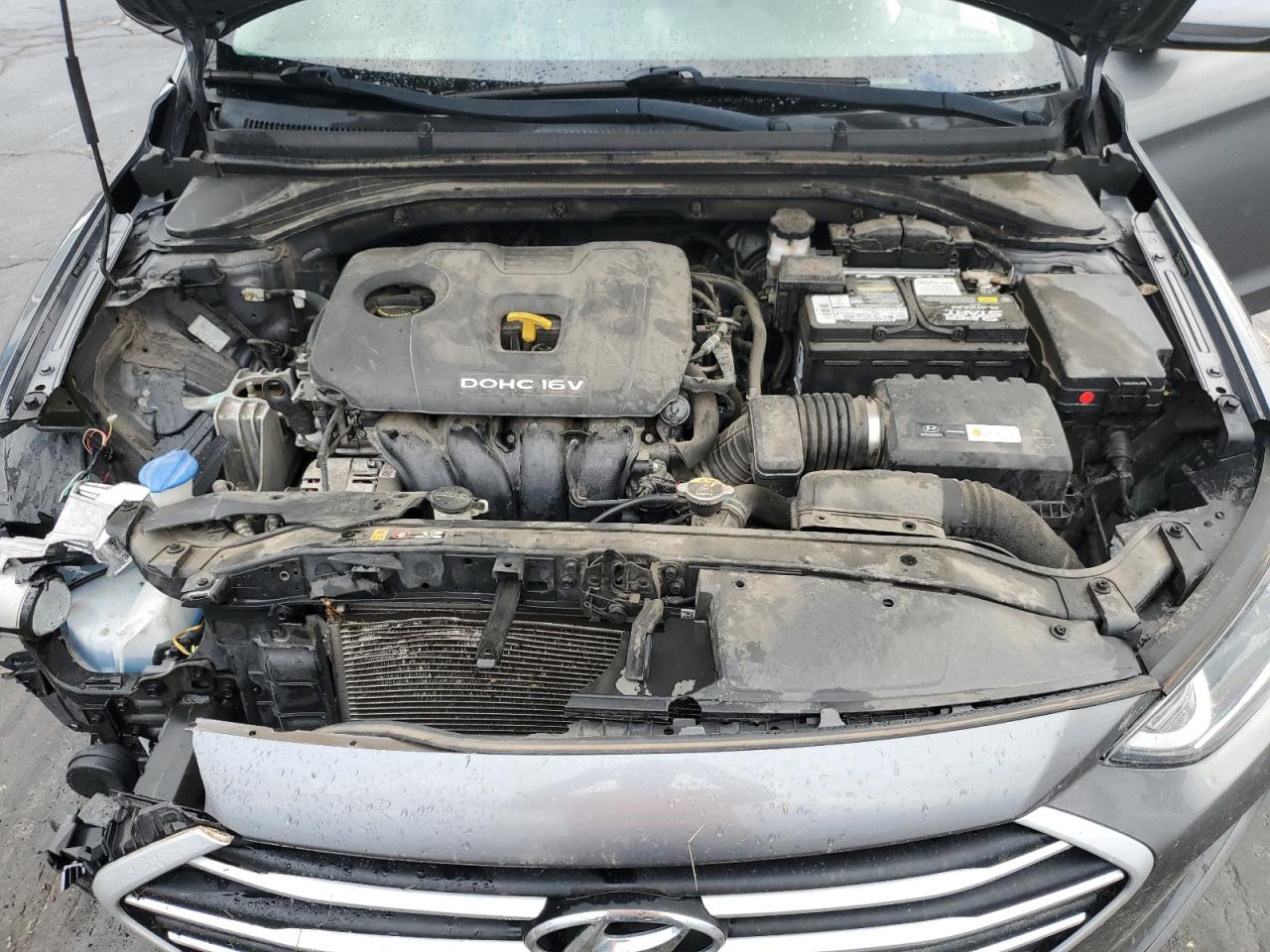 2018 Hyundai Elantra - Image 11