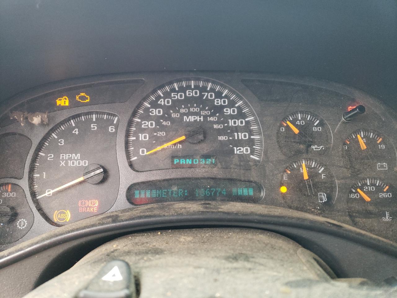 2004 GMC Sierra - Image 9