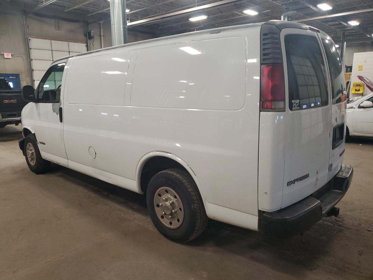 2002 Chevrolet Express - Image 2