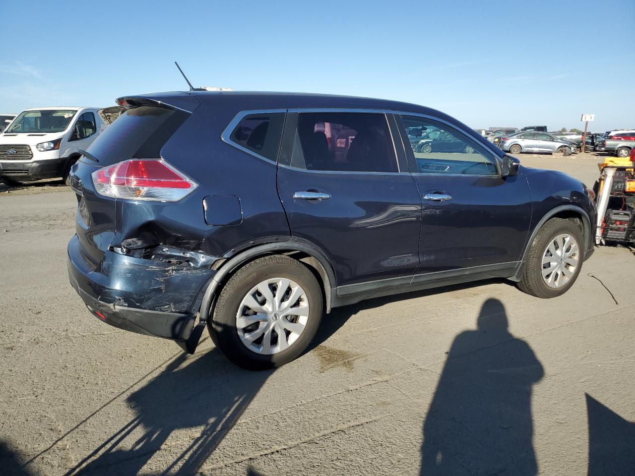 2015 Nissan Rogue S VIN: KNMAT2MT6FP591320 Lot: 79680074