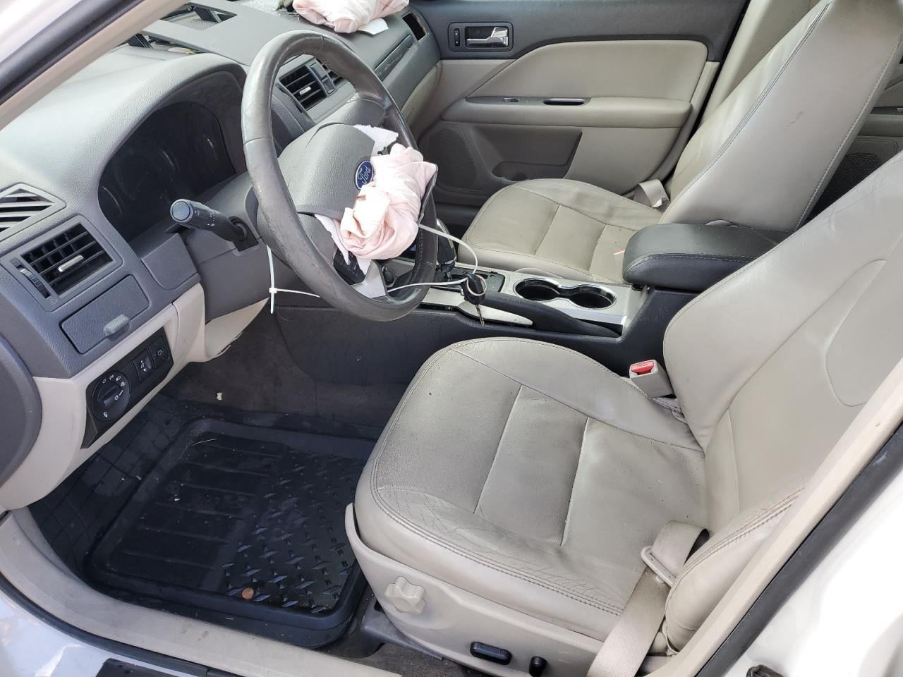 2010 Ford Fusion - Image 7
