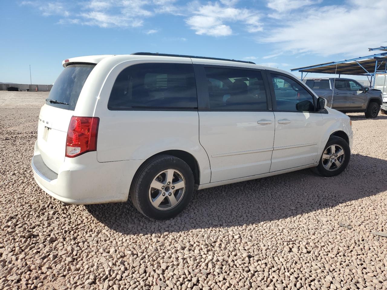 2012 Dodge Caravan - Image 3