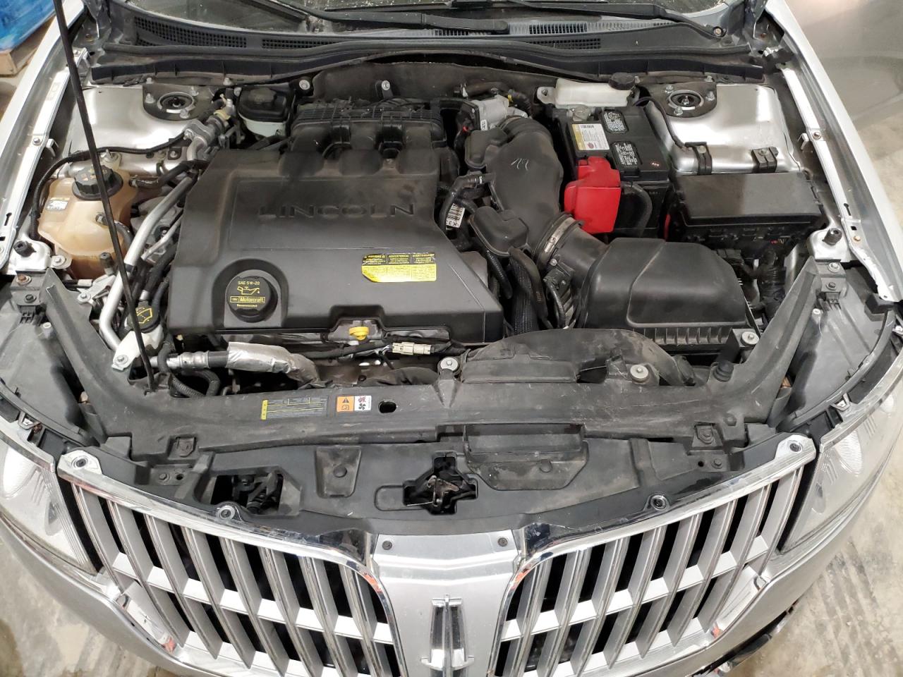 2012 Lincoln MKZ - Image 11