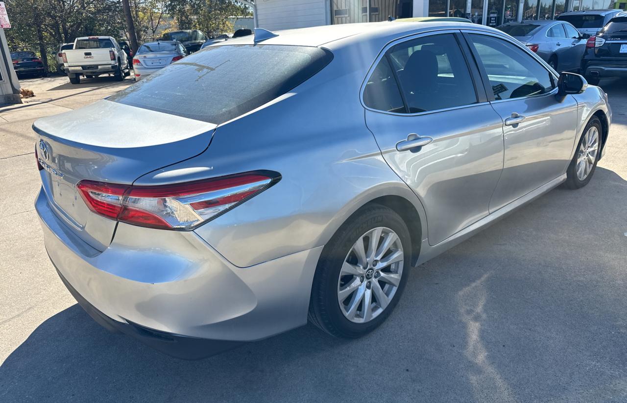 2019 Toyota Camry - Image 4