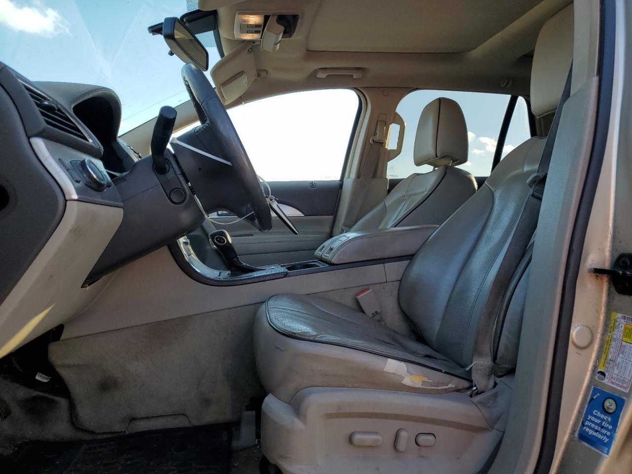 2011 Lincoln MKX - Image 7