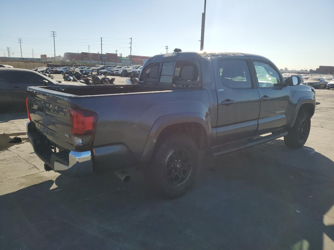 2020 Toyota Tacoma - Image 3
