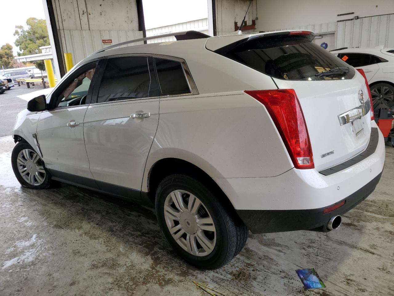 2011 Cadillac SRX - Image 2