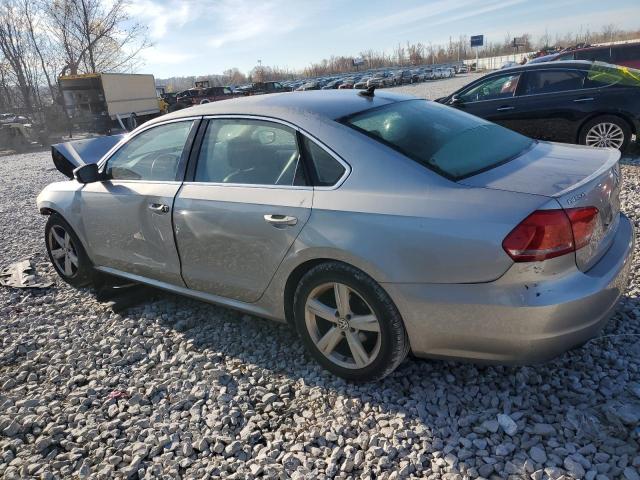  VOLKSWAGEN PASSAT 2013 Сірий