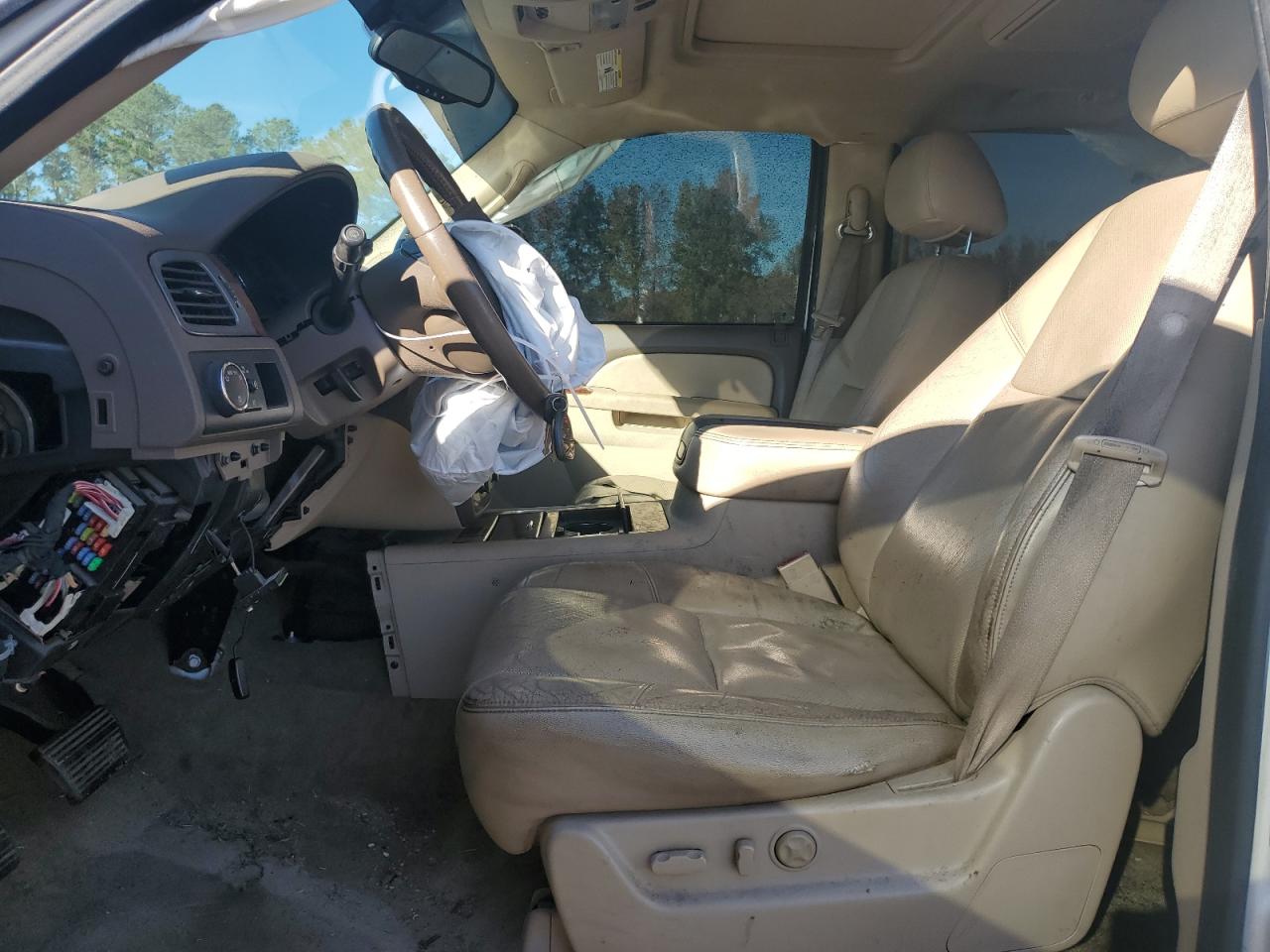 2011 Chevrolet Tahoe - Image 7
