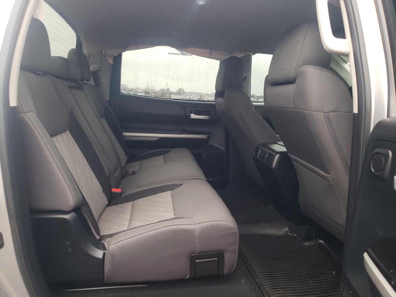 2014 Toyota Tundra - Image 10