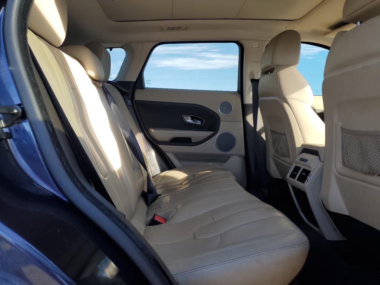2015 Land Rover Range Rover - Image 11