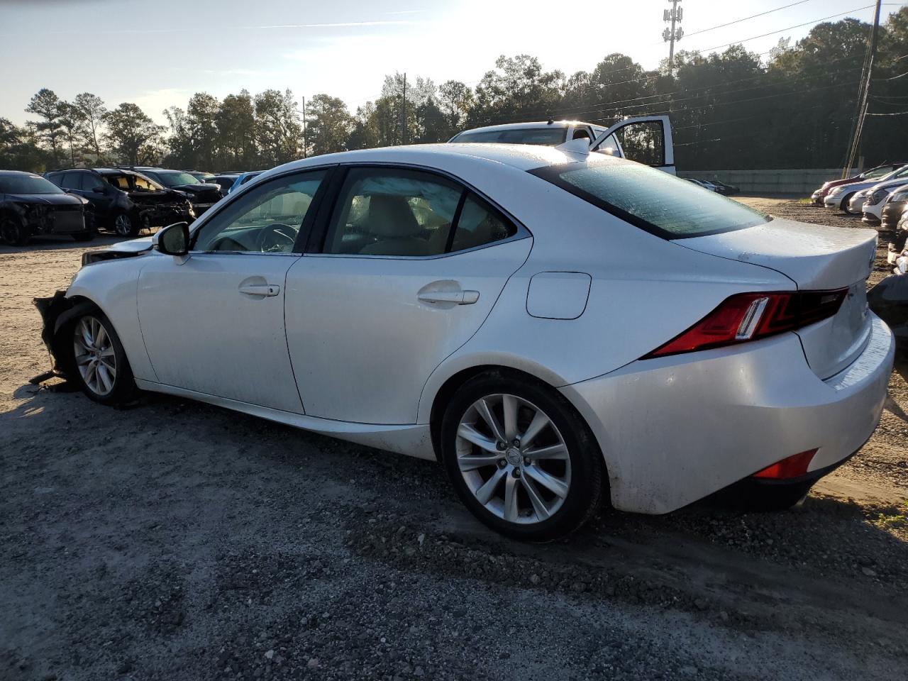 2016 Lexus IS - Image 2