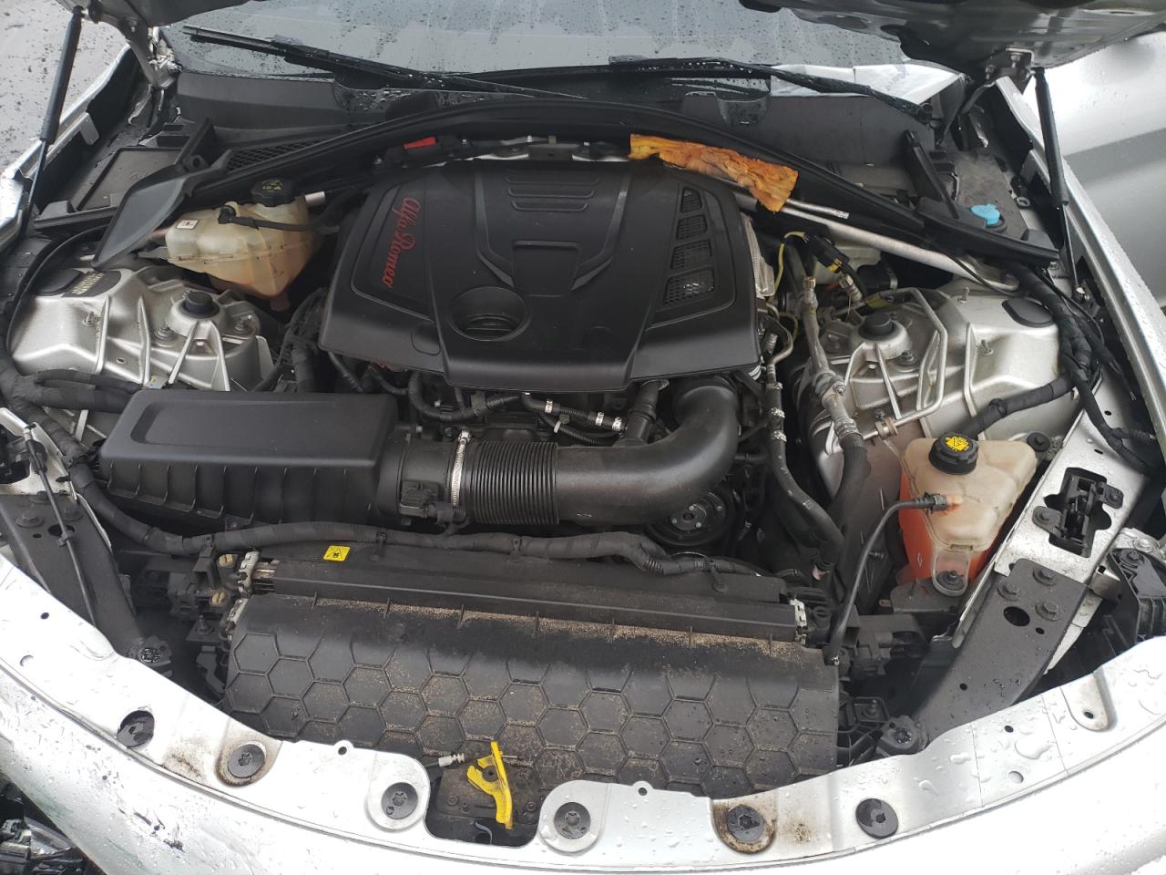 2017 Alfa Romeo Giulia - Image 13