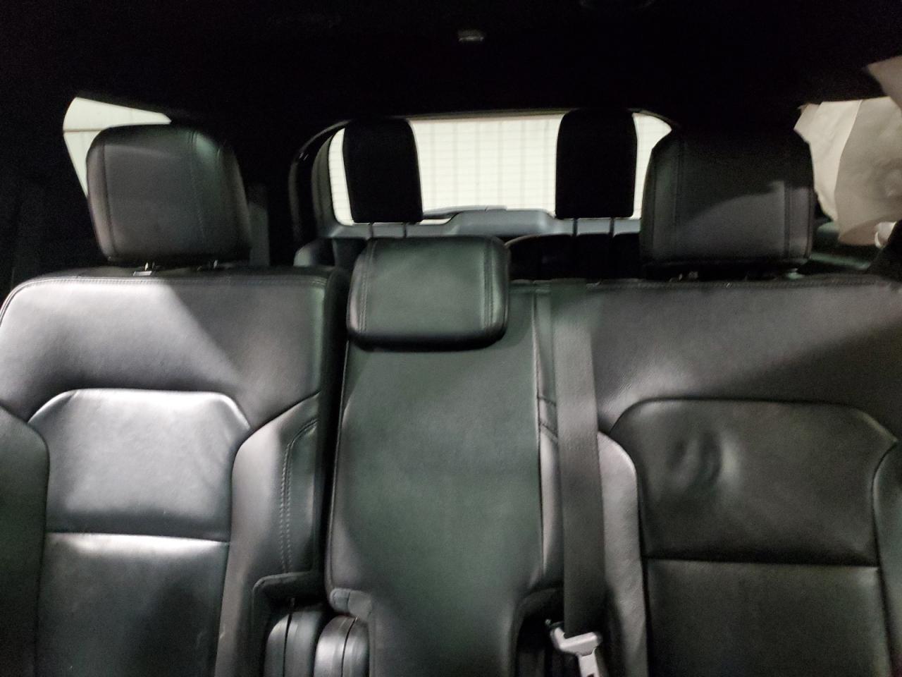 2017 Ford Explorer - Image 10