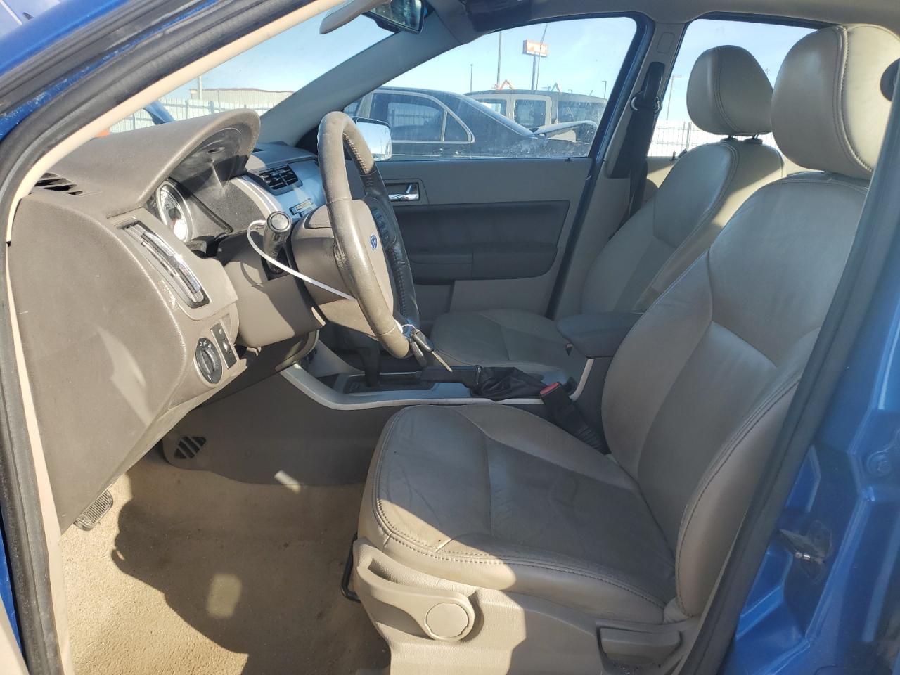 2010 Ford Focus - Image 7
