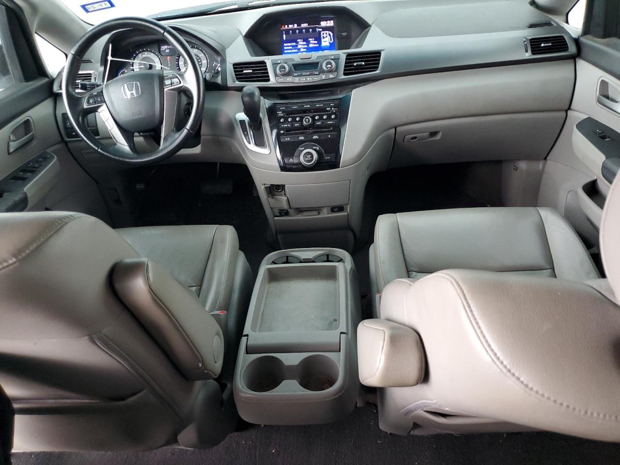 2011 Honda Odyssey - Image 8