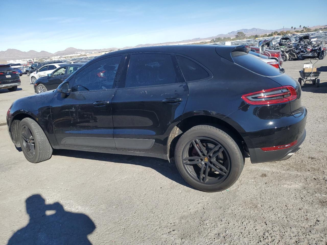 2017 Porsche Macan - Image 2