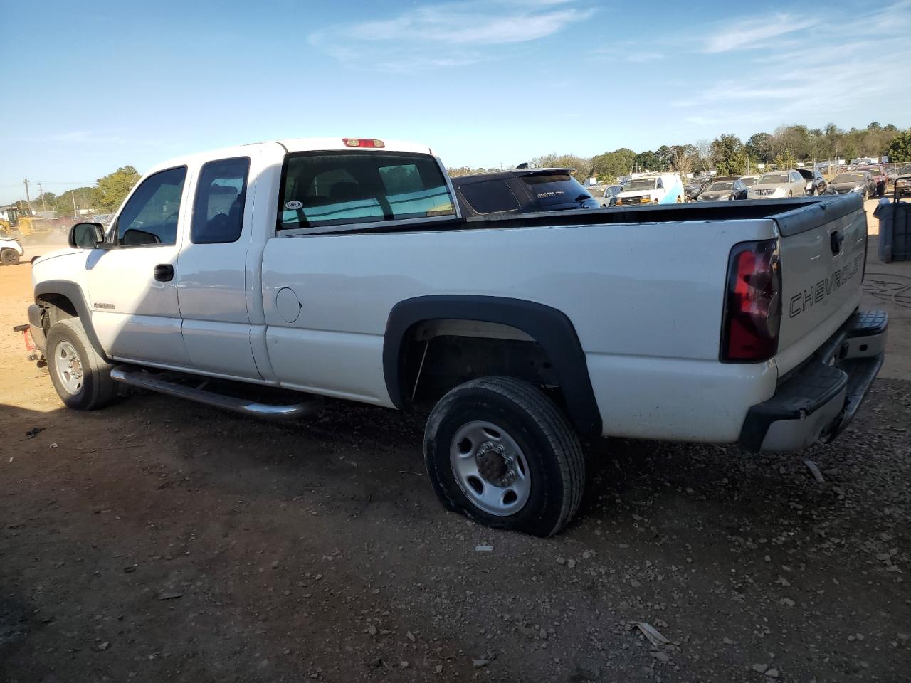 2006 Chevrolet Silverado - Image 2
