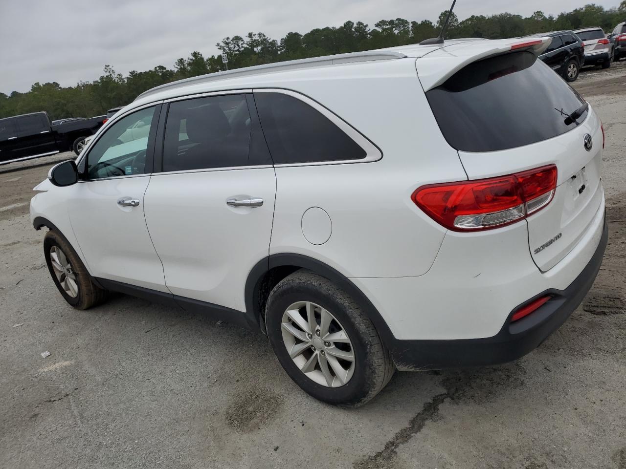 2017 Kia Sorento - Image 2
