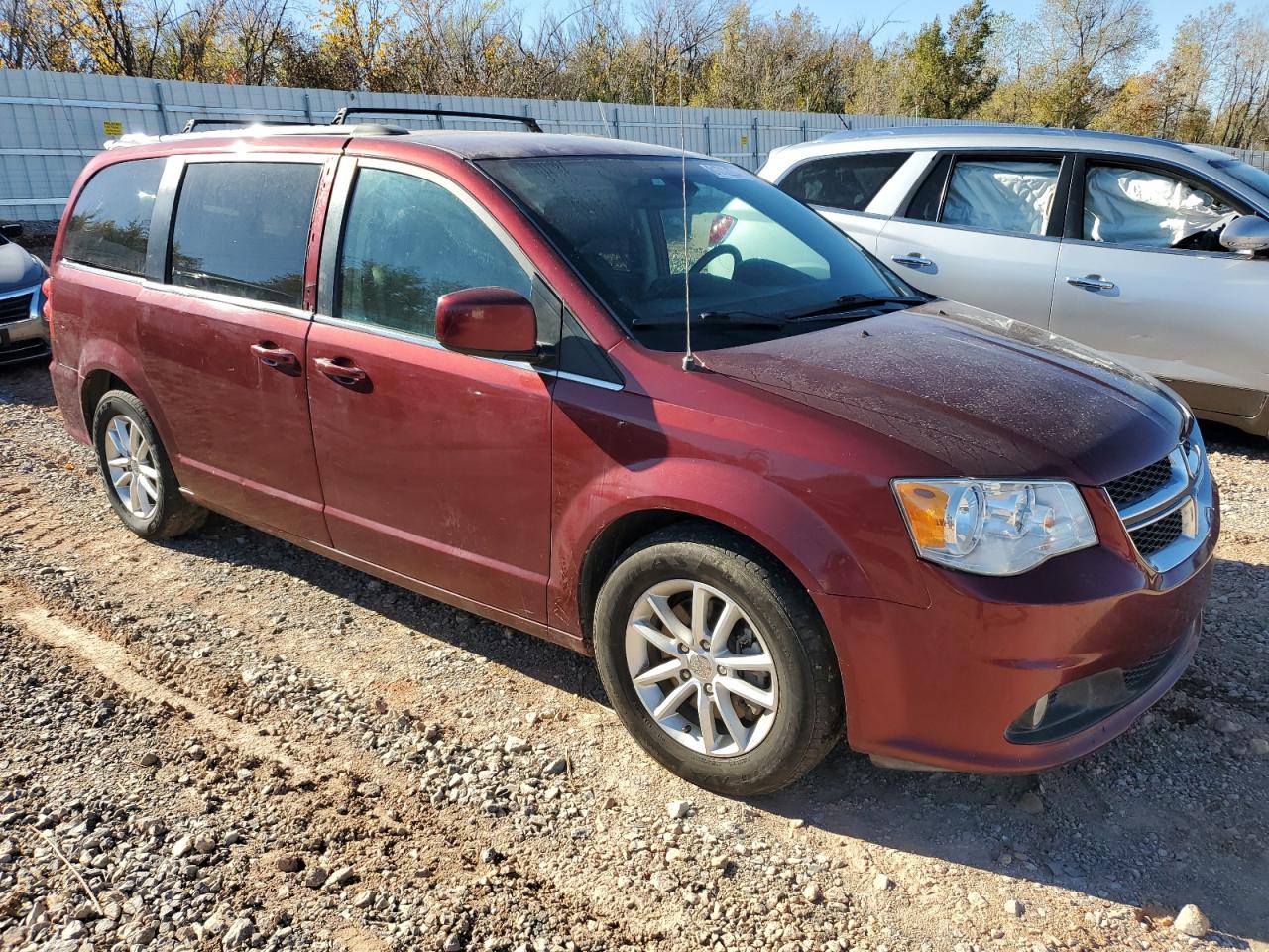 VIN 2C4RDGCG5LR152749 2020 DODGE CARAVAN no.4