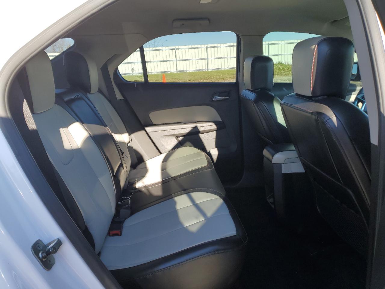2010 Chevrolet Equinox - Image 10
