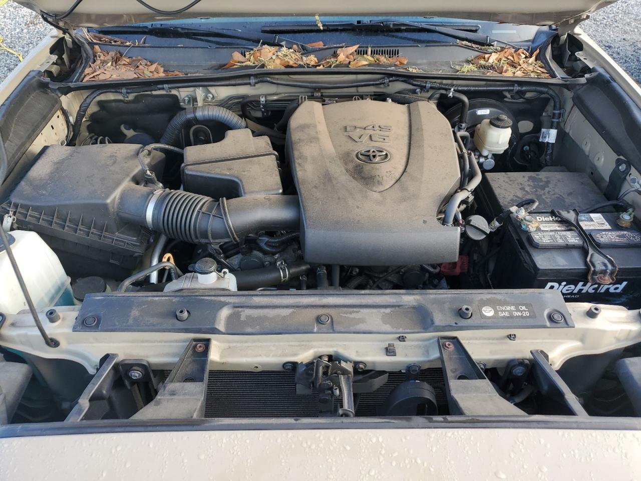 2017 Toyota Tacoma - Image 11