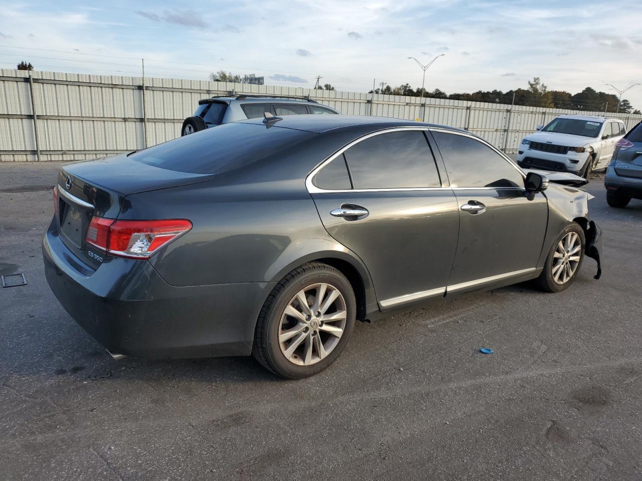 2011 Lexus ES - Image 3