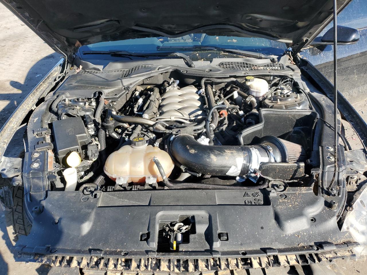 2018 Ford Mustang - Image 12