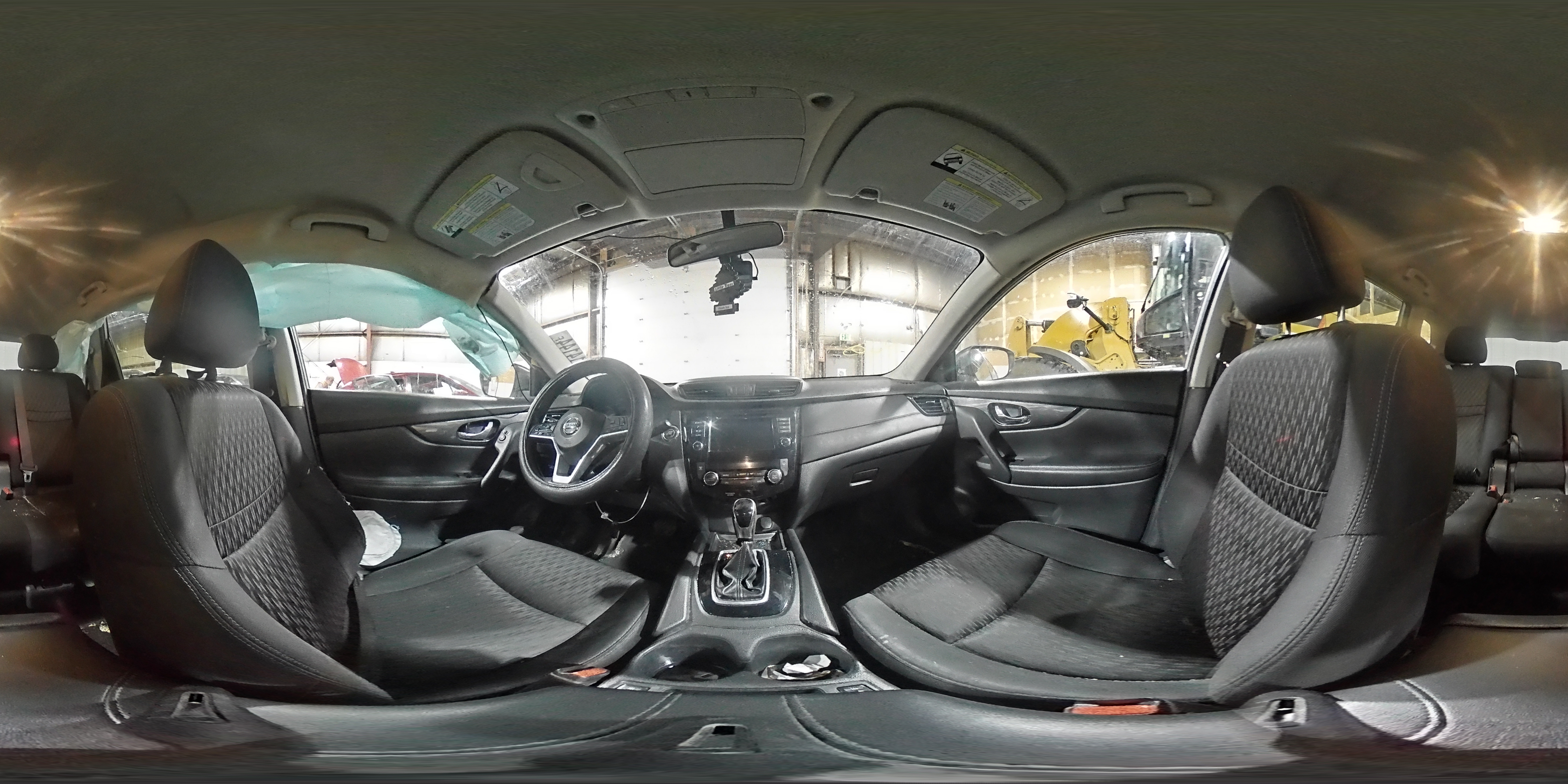 2018 Nissan Rogue - Image 13