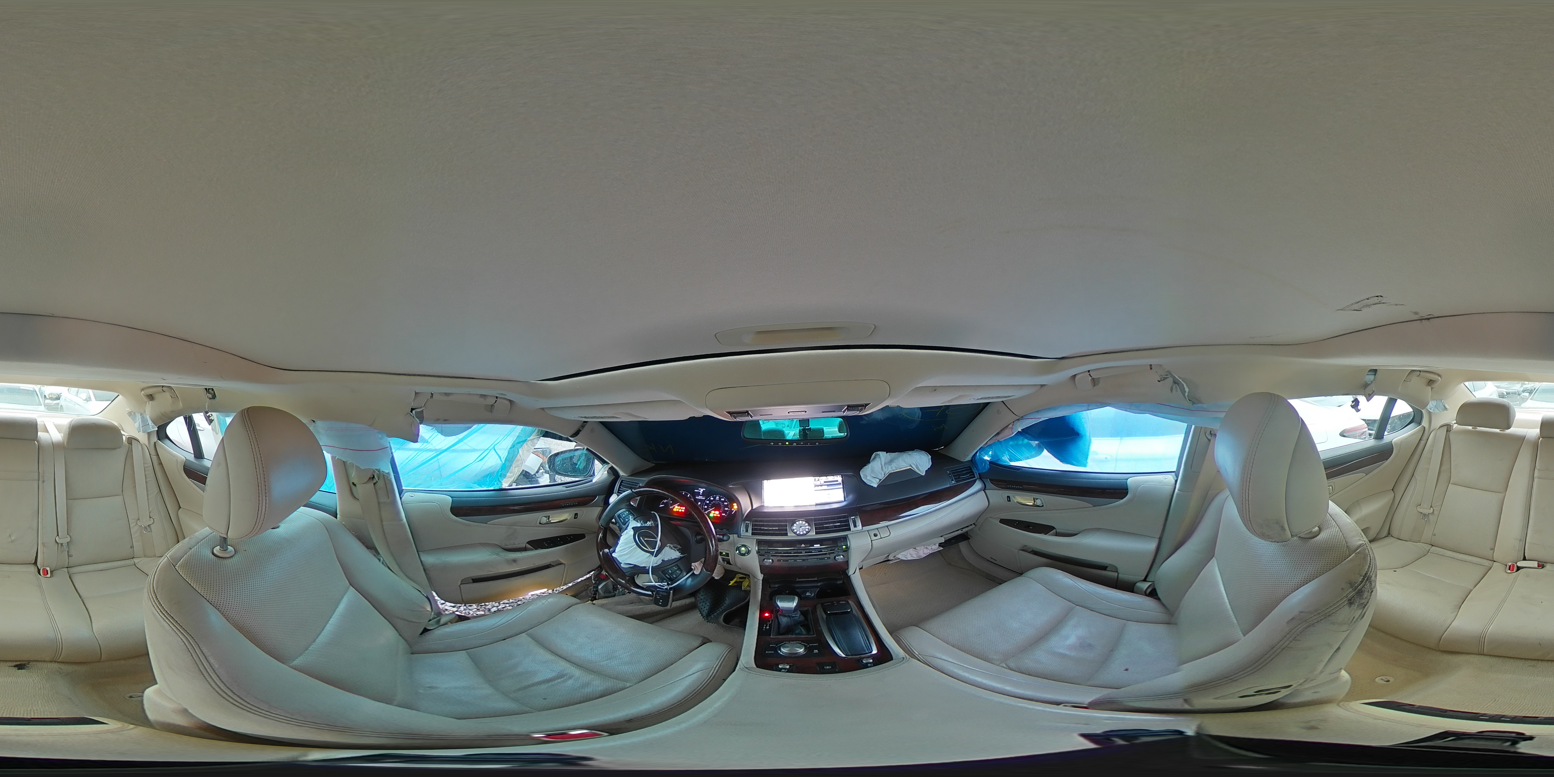 2014 Lexus LS - Image 11