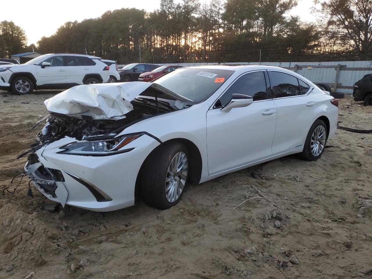 2019 Lexus ES - Image 1