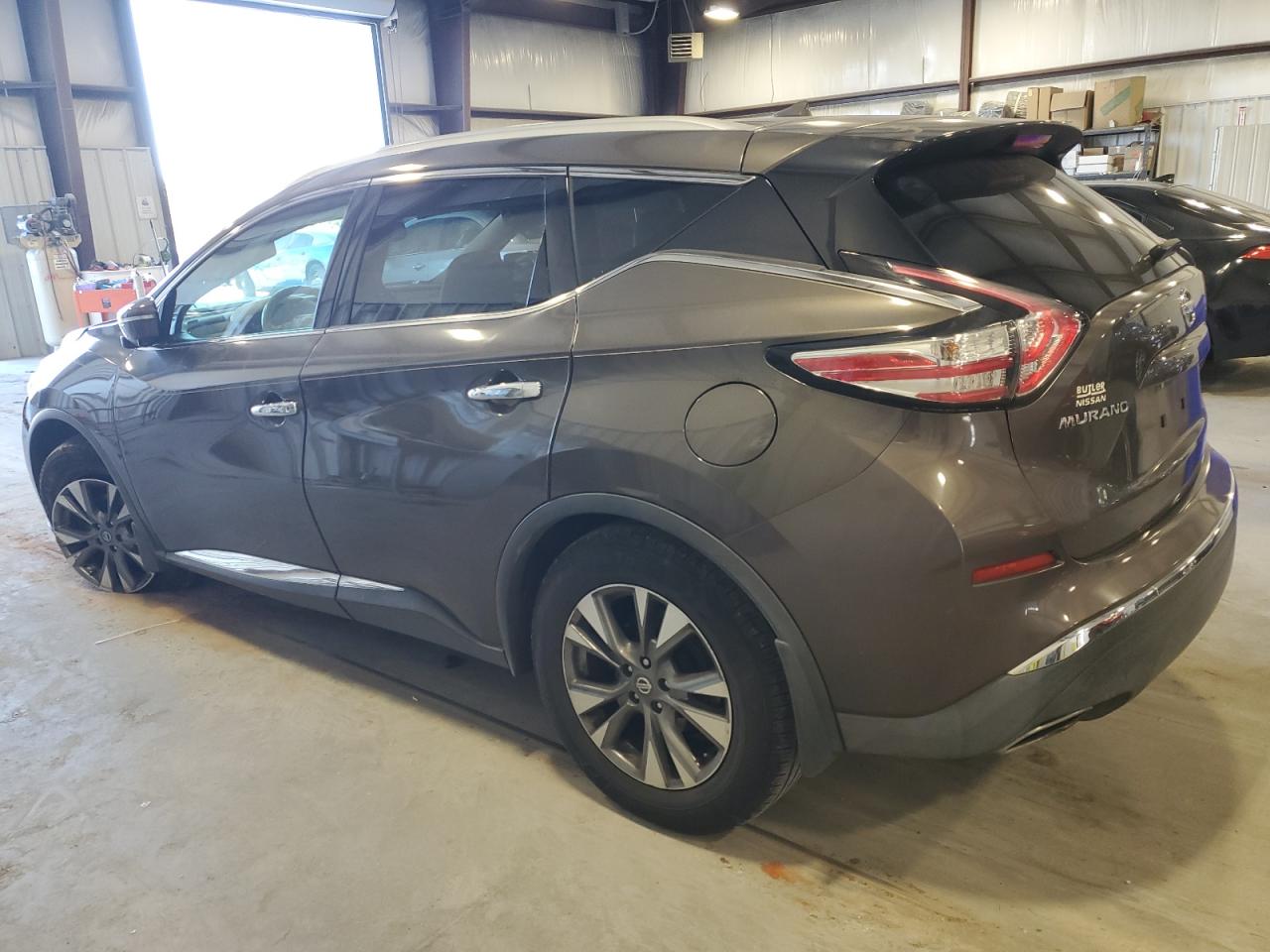 2015 Nissan Murano - Image 2