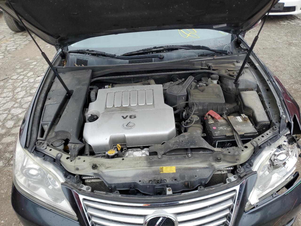 2010 Lexus ES - Image 11