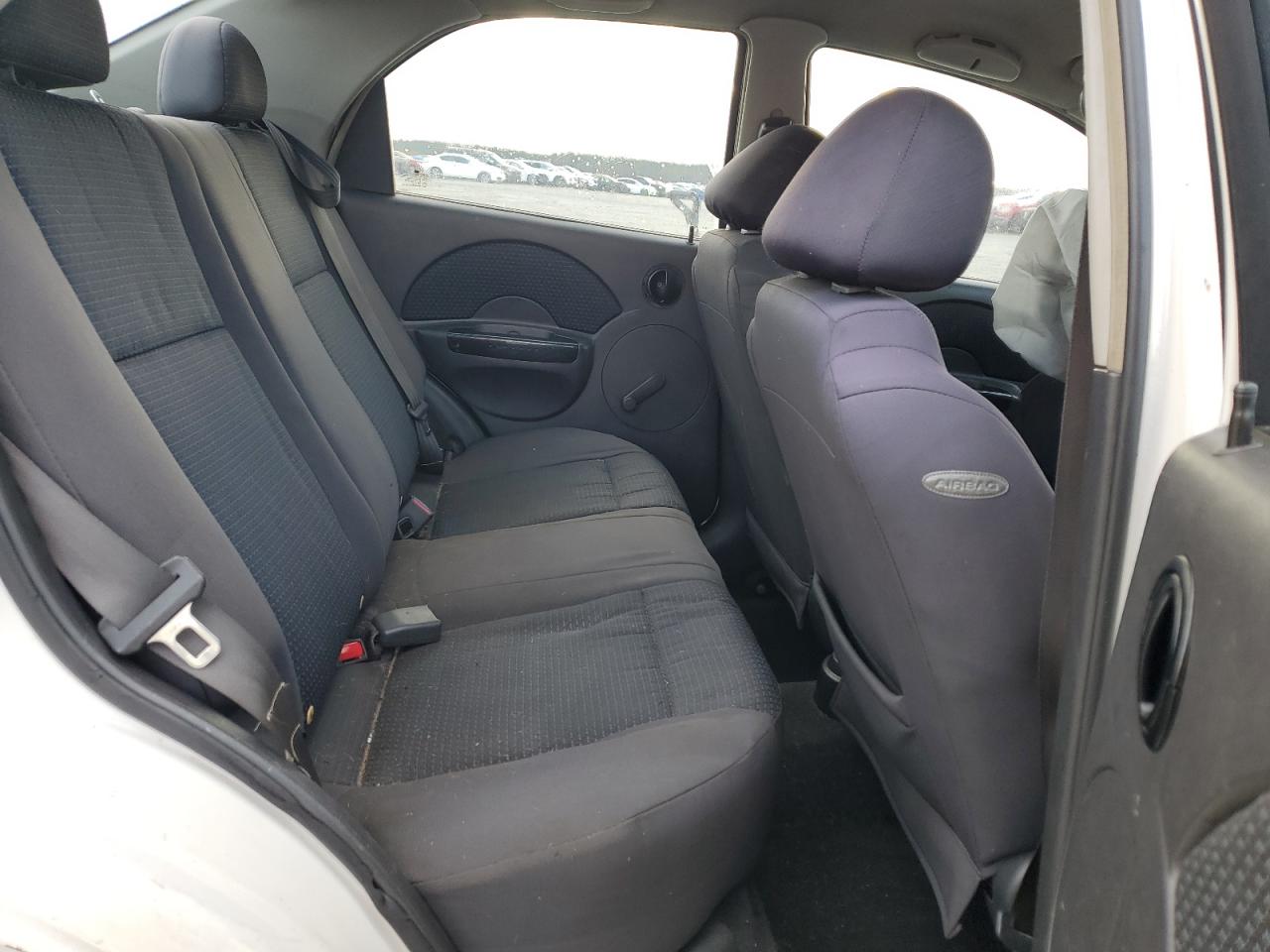 2006 Chevrolet Aveo - Image 10