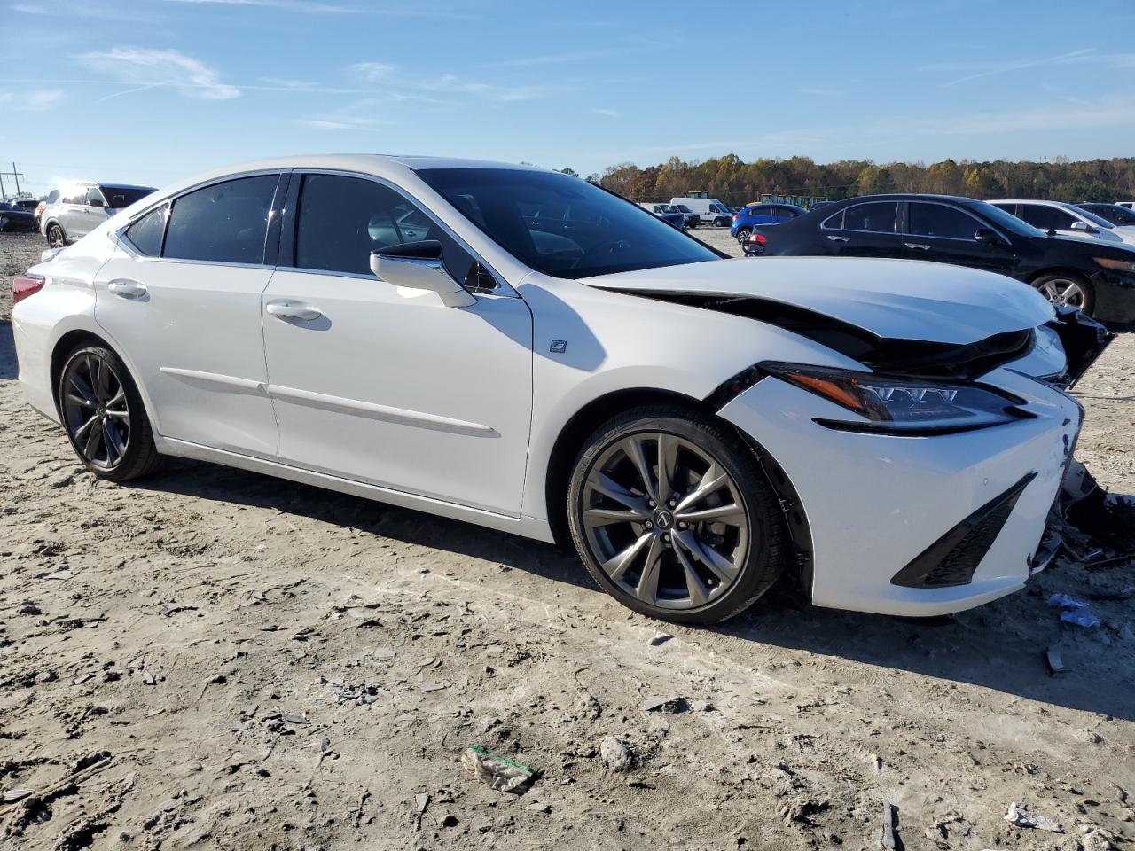 2019 Lexus ES - Image 4