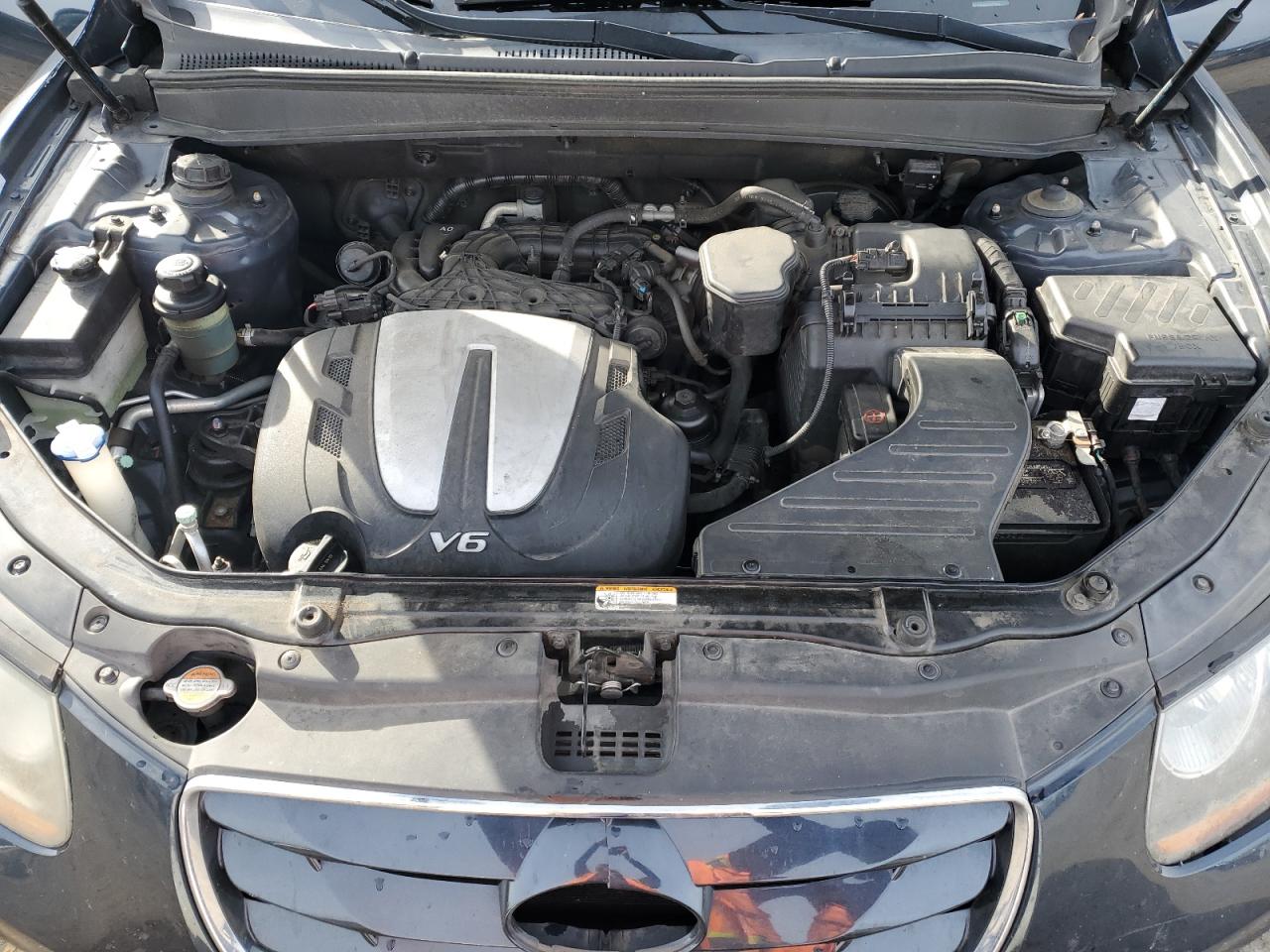 2011 Hyundai Santa Fe - Image 12