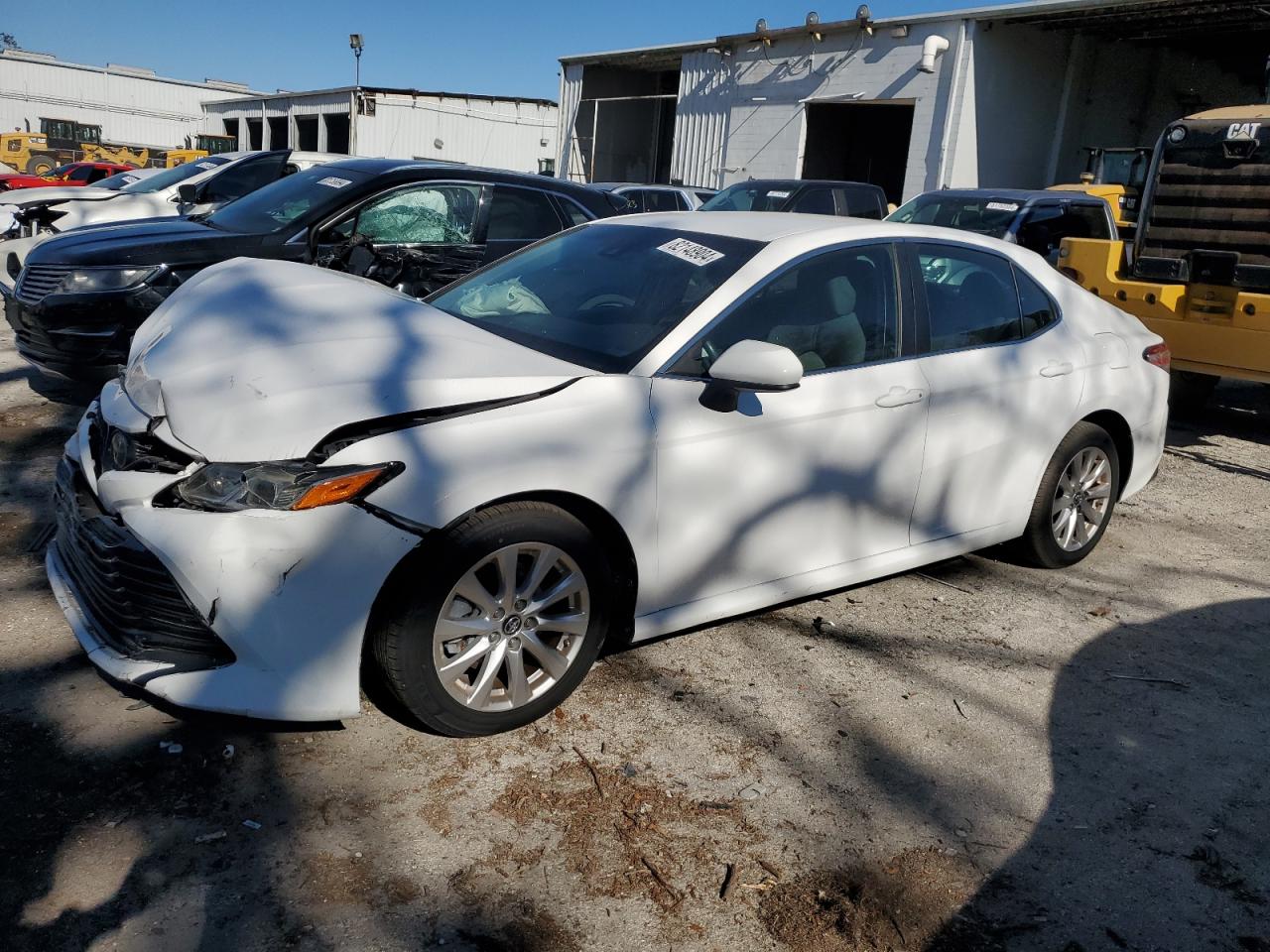 4T1B11HK1JU018255 2018 TOYOTA CAMRY - Image 1